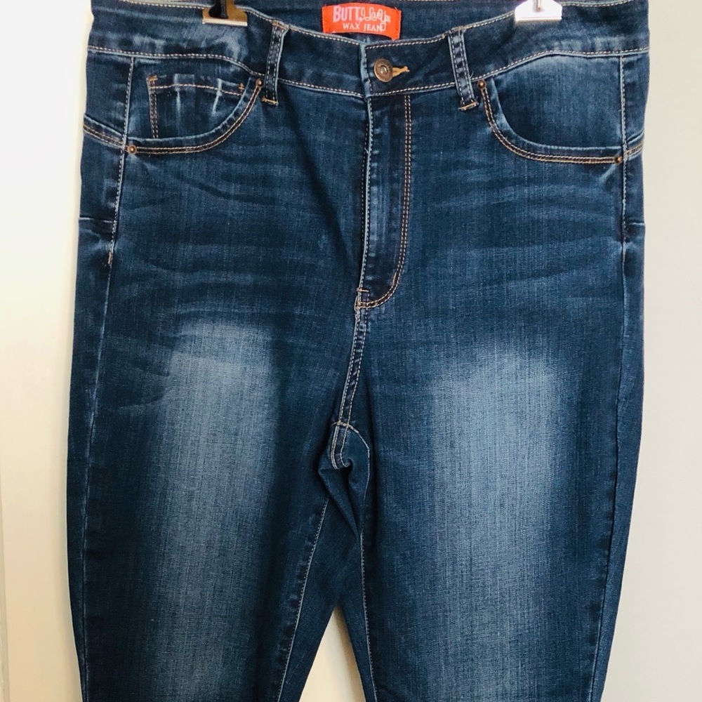 Butt lifting jeans